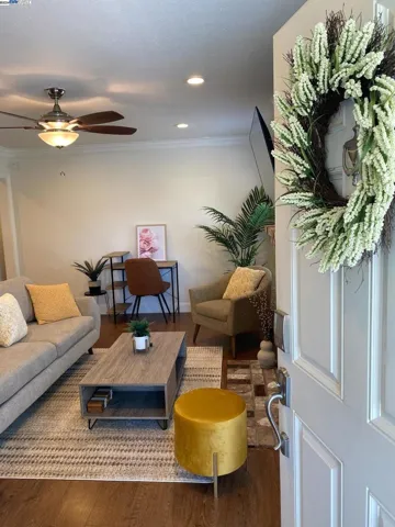 20527 Wisteria St, Castro Valley, California 94546