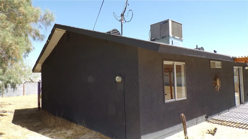 4590 Avenida Del Sol, Joshua Tree, California 92252