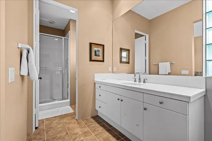 Ensuite bath