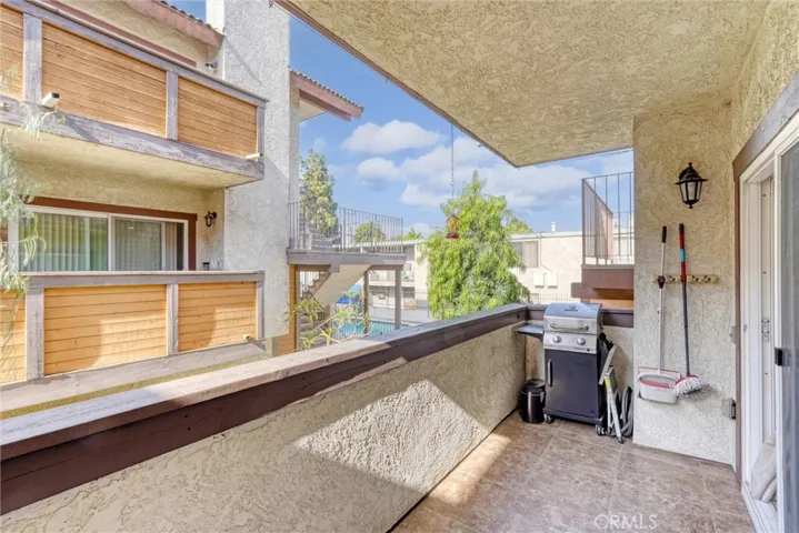 5540 Sylmar Avenue 5, Sherman Oaks, California 91401