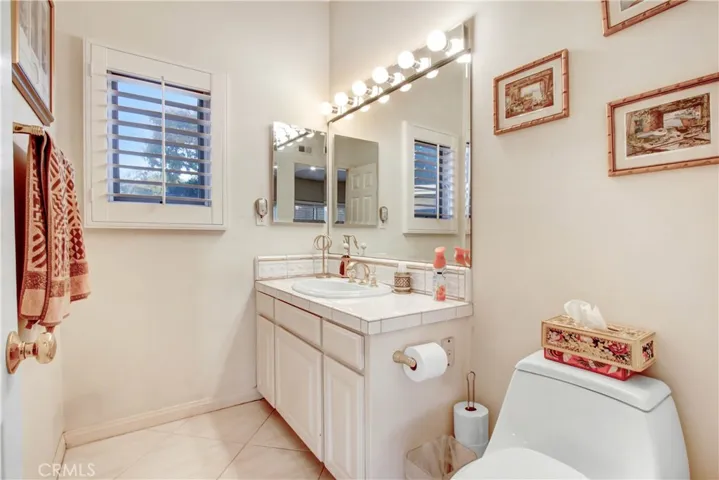 23780 Clarendon Street, Woodland Hills, California 91367
