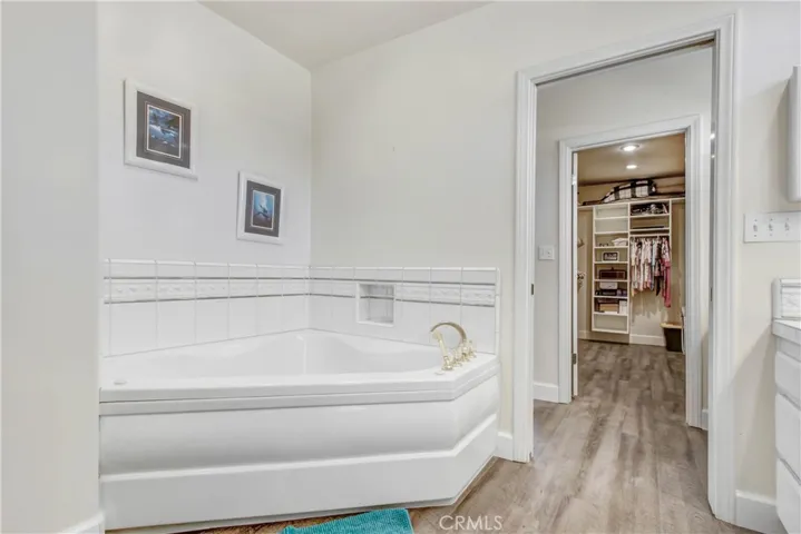 23780 Clarendon Street, Woodland Hills, California 91367
