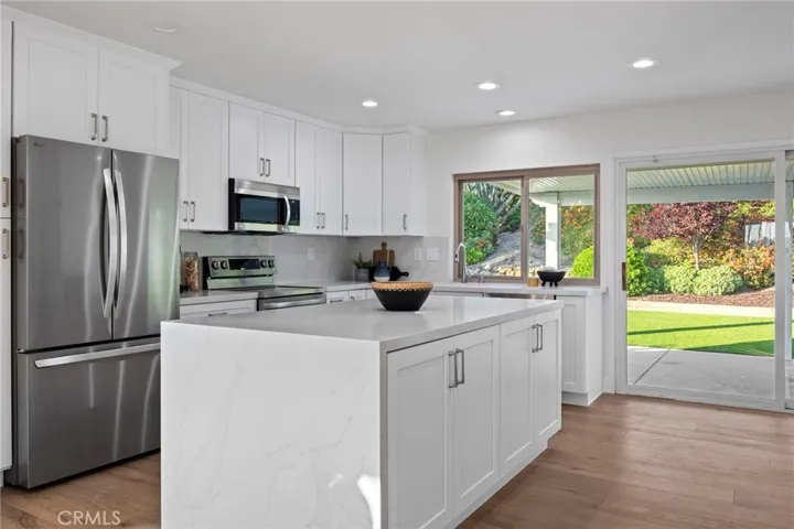 12695 Camino Vuelo, San Diego, California 92128