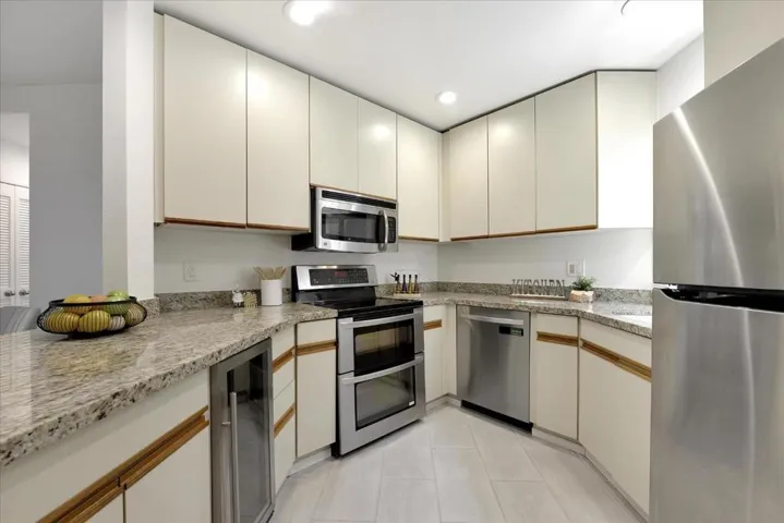 4250 El Camino Real A207, Palo Alto, California 94306