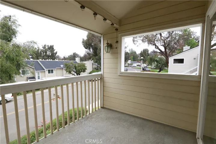 balcony