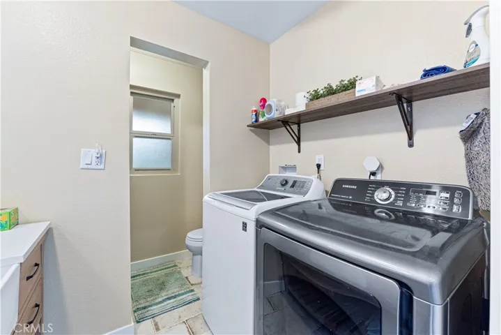 Bathroom 3/Laundry Room Combo