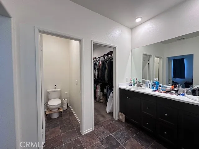 Primary Bathroom w/ walk in closet