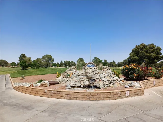 Silver Lake Country Club Entrance