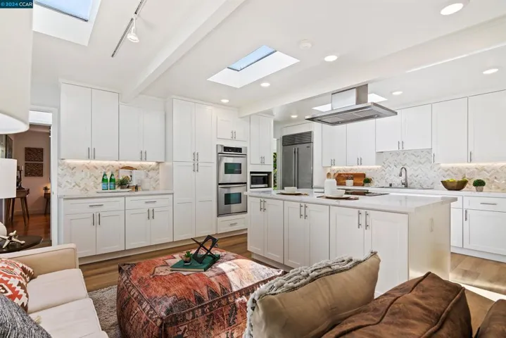 14 Washington Ln, Orinda, California 94563