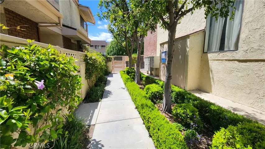 19451 Sherman Way 503, Reseda, California 91335
