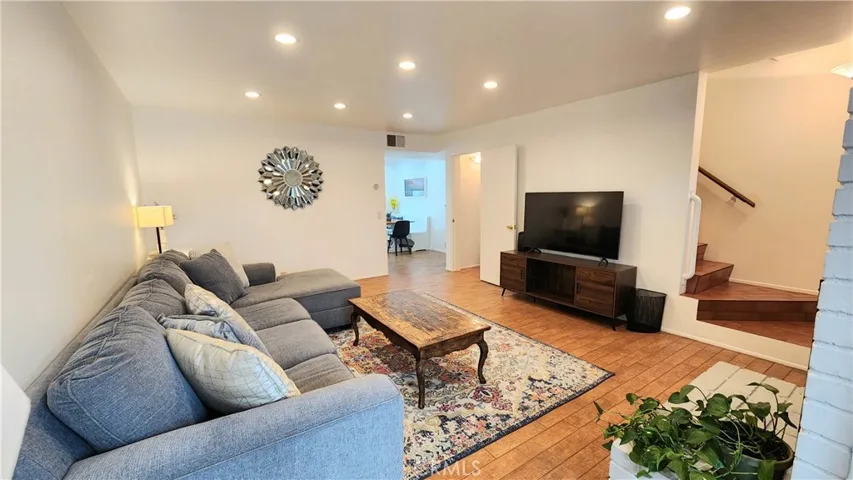 19451 Sherman Way 503, Reseda, California 91335