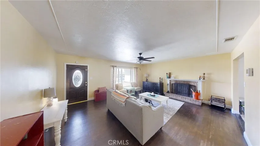 Entry and livingroom