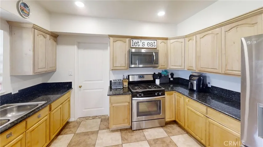 490 Myrtlewood Drive, Calimesa, California 92320
