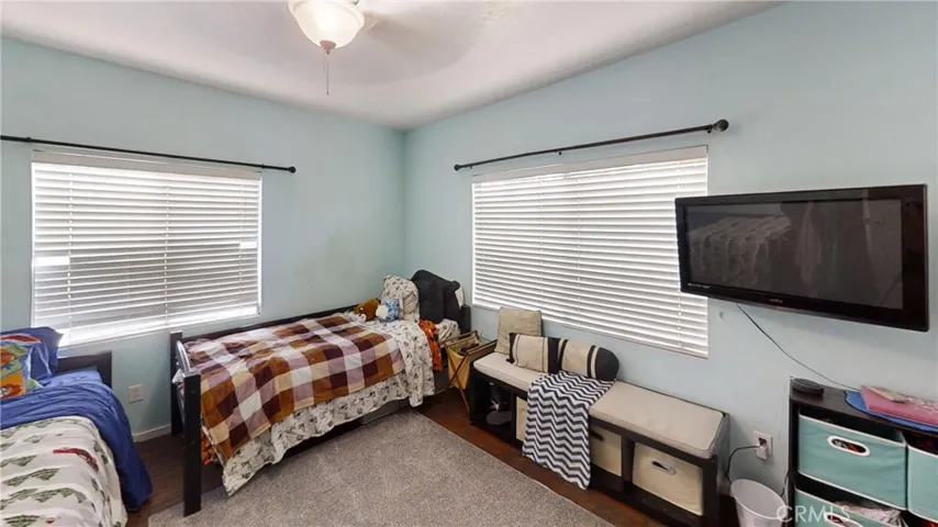 2nd bedroom