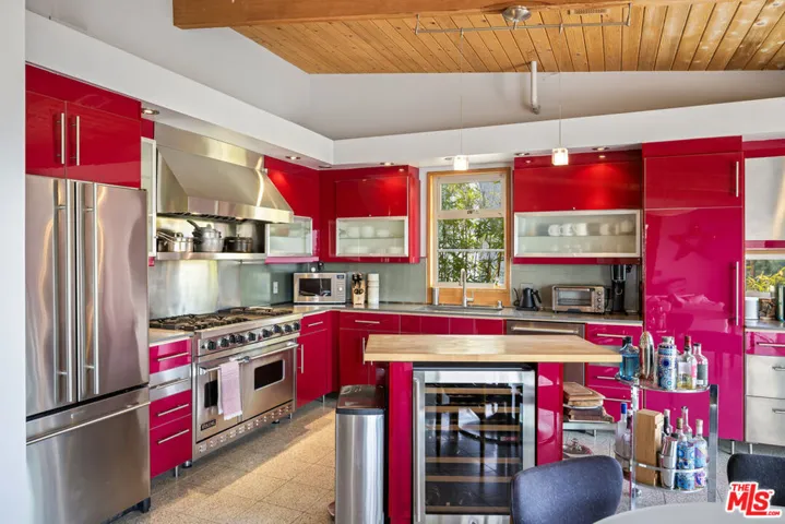 2383 Lyric Avenue, Los Angeles, California 90027