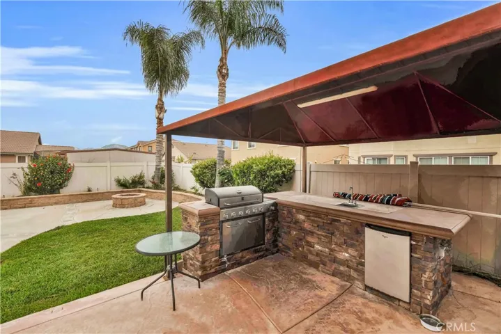 823 Volande Court, Perris, California 92571
