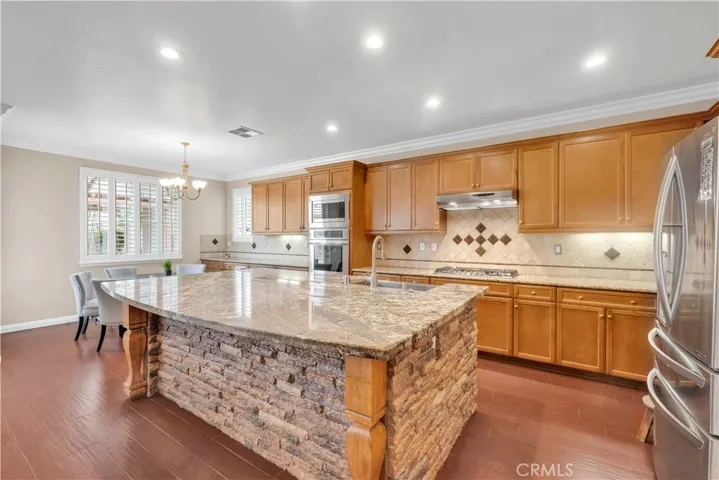 823 Volande Court, Perris, California 92571