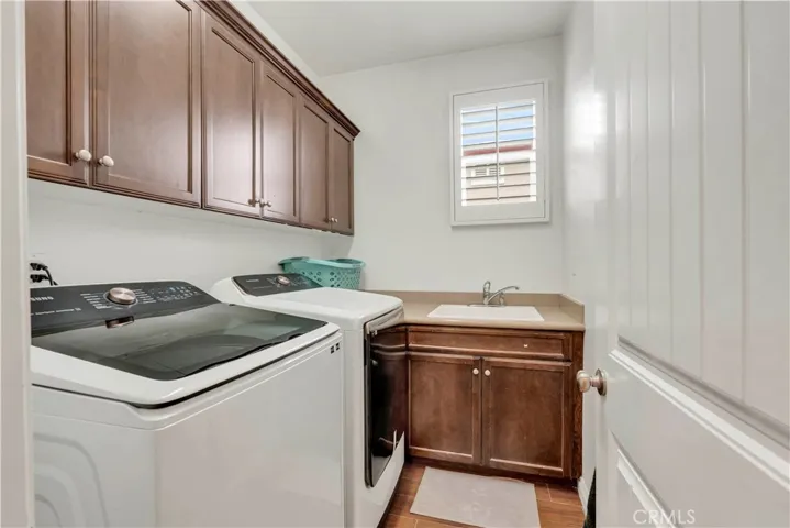 823 Volande Court, Perris, California 92571