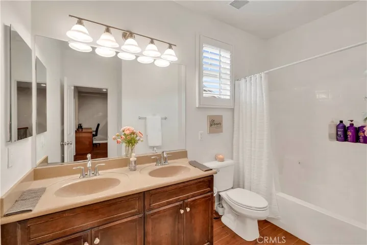 823 Volande Court, Perris, California 92571