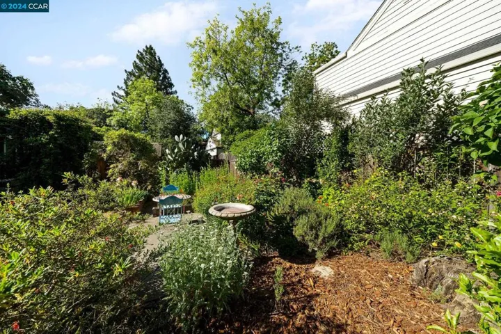 921 Saracen Rd, Santa Rosa, California 95401