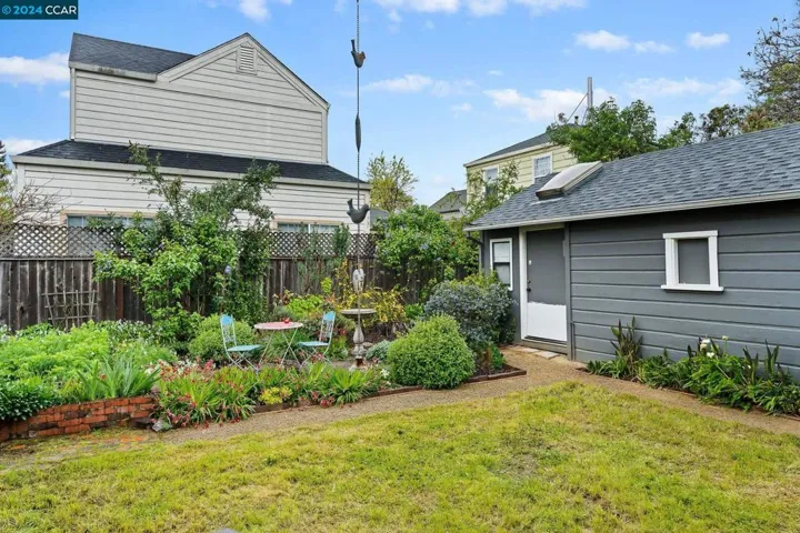 921 Saracen Rd, Santa Rosa, California 95401