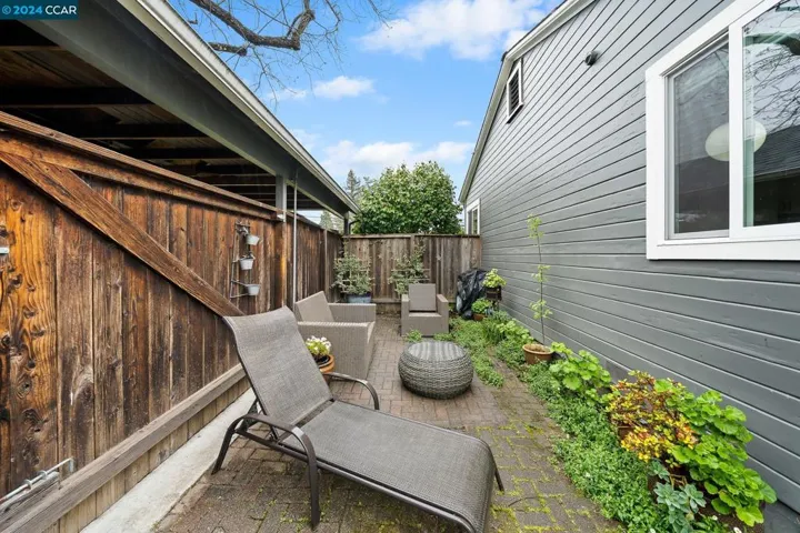 921 Saracen Rd, Santa Rosa, California 95401