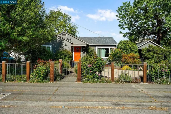 921 Saracen Rd, Santa Rosa, California 95401