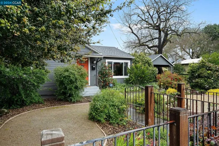 921 Saracen Rd, Santa Rosa, California 95401