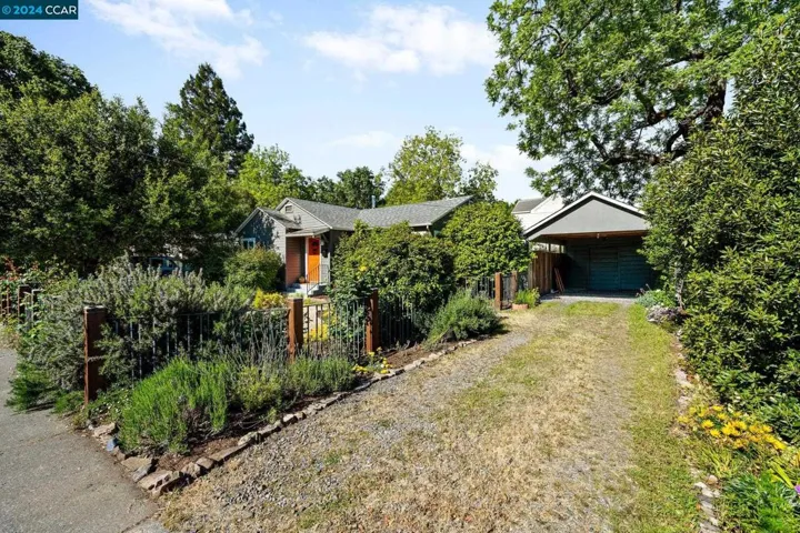 921 Saracen Rd, Santa Rosa, California 95401