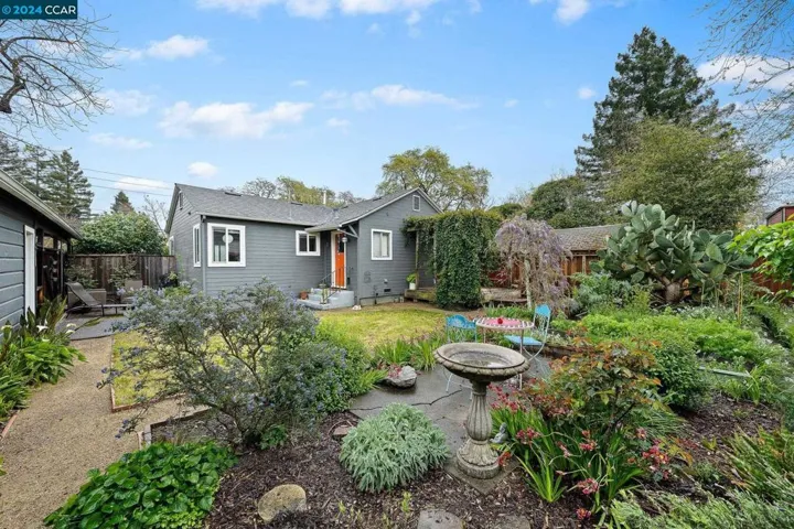 921 Saracen Rd, Santa Rosa, California 95401