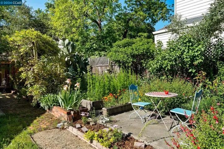 921 Saracen Rd, Santa Rosa, California 95401