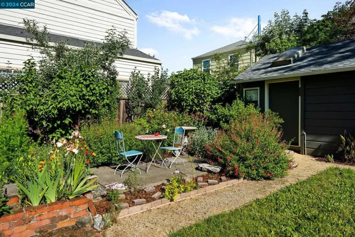 921 Saracen Rd, Santa Rosa, California 95401