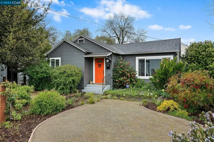 921 Saracen Rd, Santa Rosa, California 95401