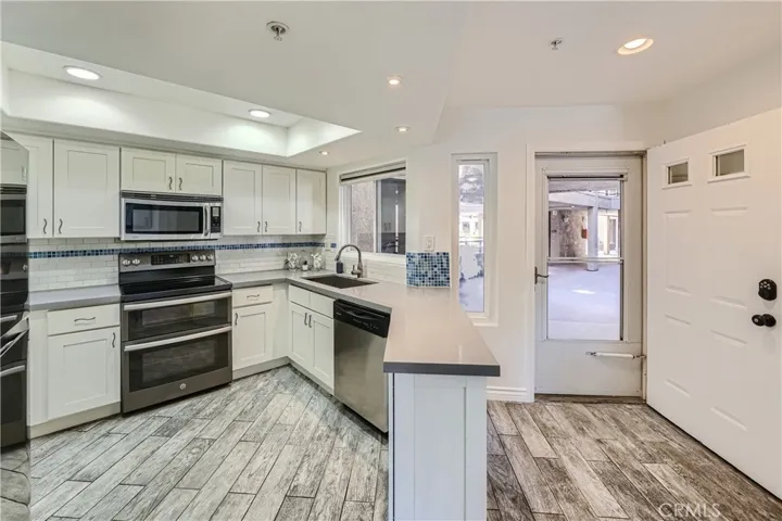 1200 Pacific Coast 105, Huntington Beach, California 92648