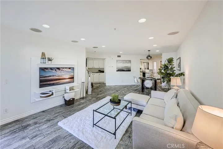 1200 Pacific Coast 105, Huntington Beach, California 92648