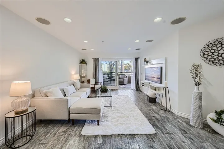 1200 Pacific Coast 105, Huntington Beach, California 92648