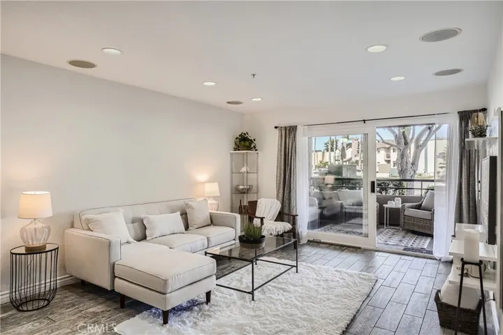 1200 Pacific Coast 105, Huntington Beach, California 92648