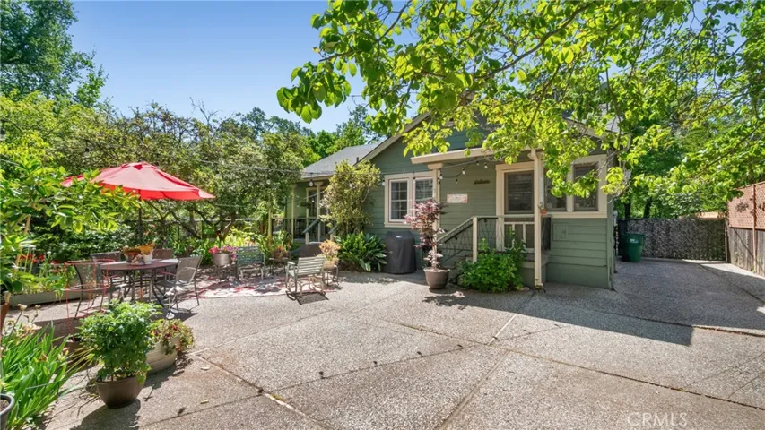 572 Vallombrosa Way, Chico, California 95926