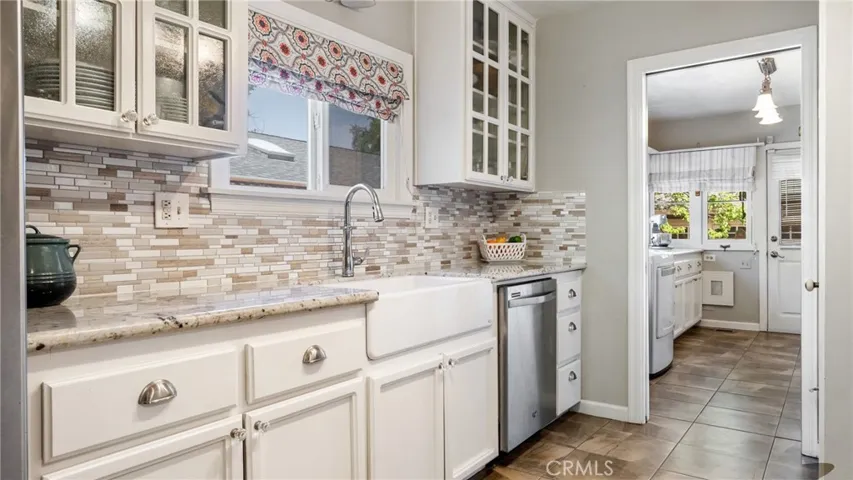 572 Vallombrosa Way, Chico, California 95926