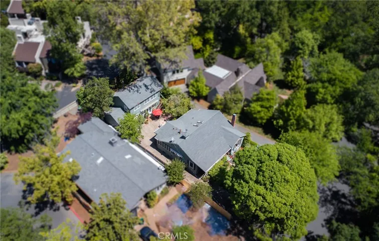 572 Vallombrosa Way, Chico, California 95926