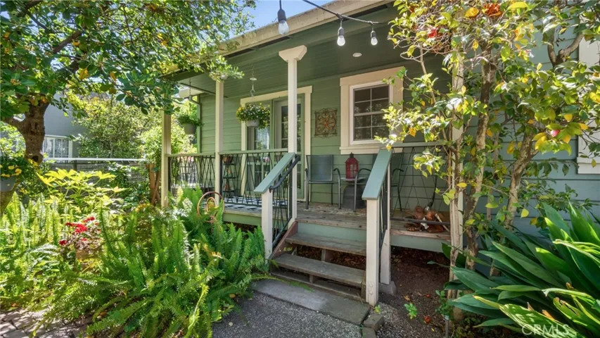 572 Vallombrosa Way, Chico, California 95926
