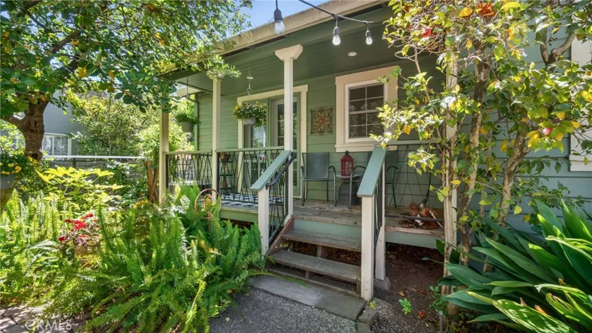 572 Vallombrosa Way, Chico, California 95926