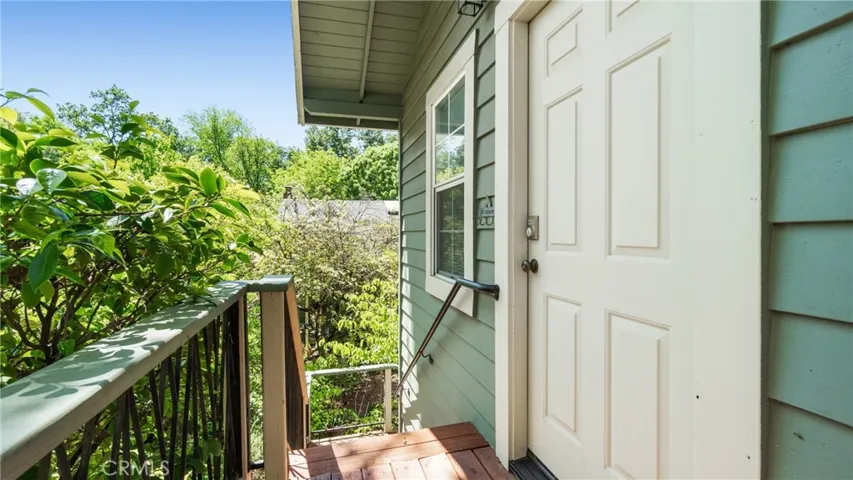 572 Vallombrosa Way, Chico, California 95926