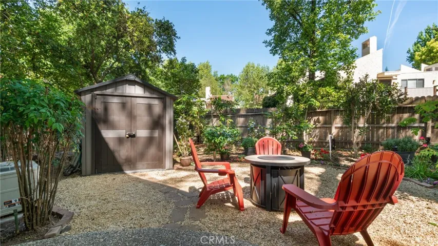 572 Vallombrosa Way, Chico, California 95926