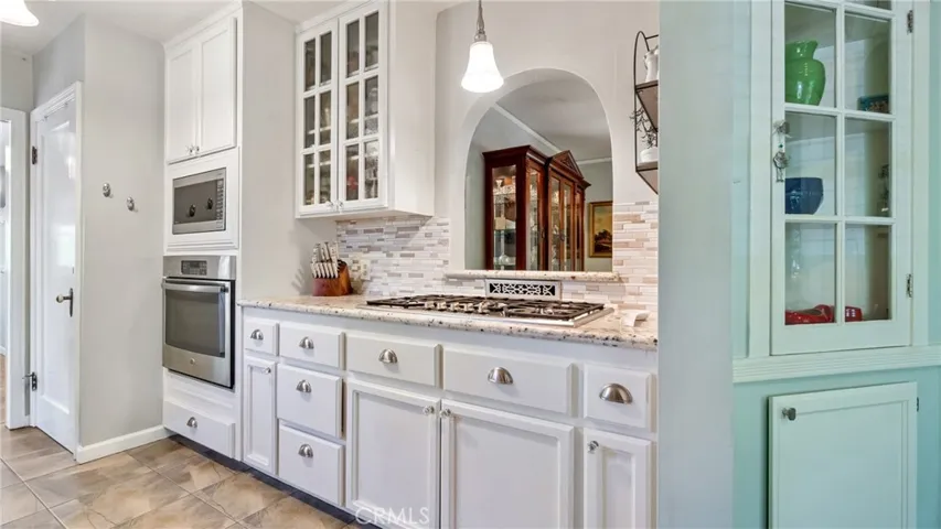 572 Vallombrosa Way, Chico, California 95926