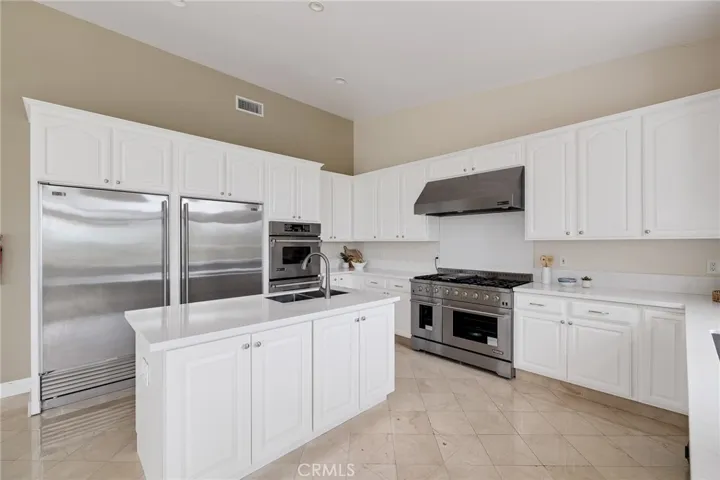 69 Rockinghorse Road, Rancho Palos Verdes, California 90275