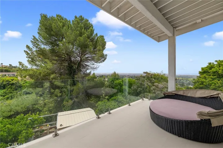 69 Rockinghorse Road, Rancho Palos Verdes, California 90275