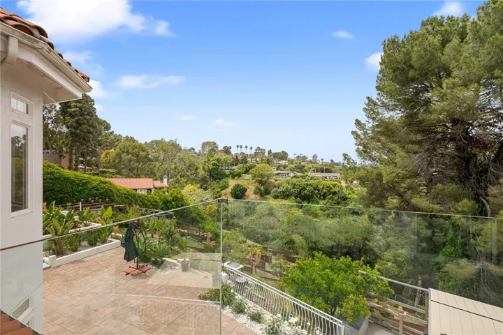 69 Rockinghorse Road, Rancho Palos Verdes, California 90275