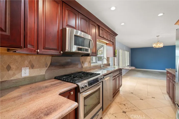 11619 Quartz Avenue, Fountain Valley, California 92708