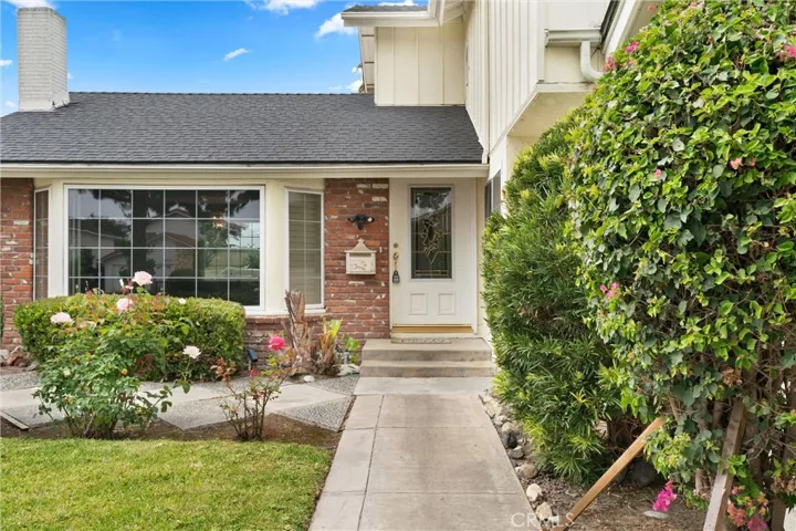 11619 Quartz Avenue, Fountain Valley, California 92708